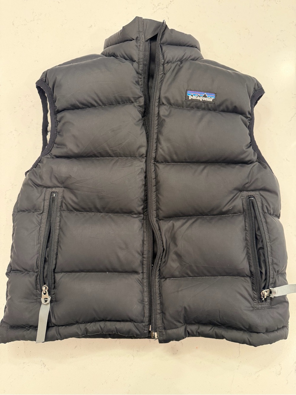 Patagonia kids Black Quilted Down puffer black Vest small